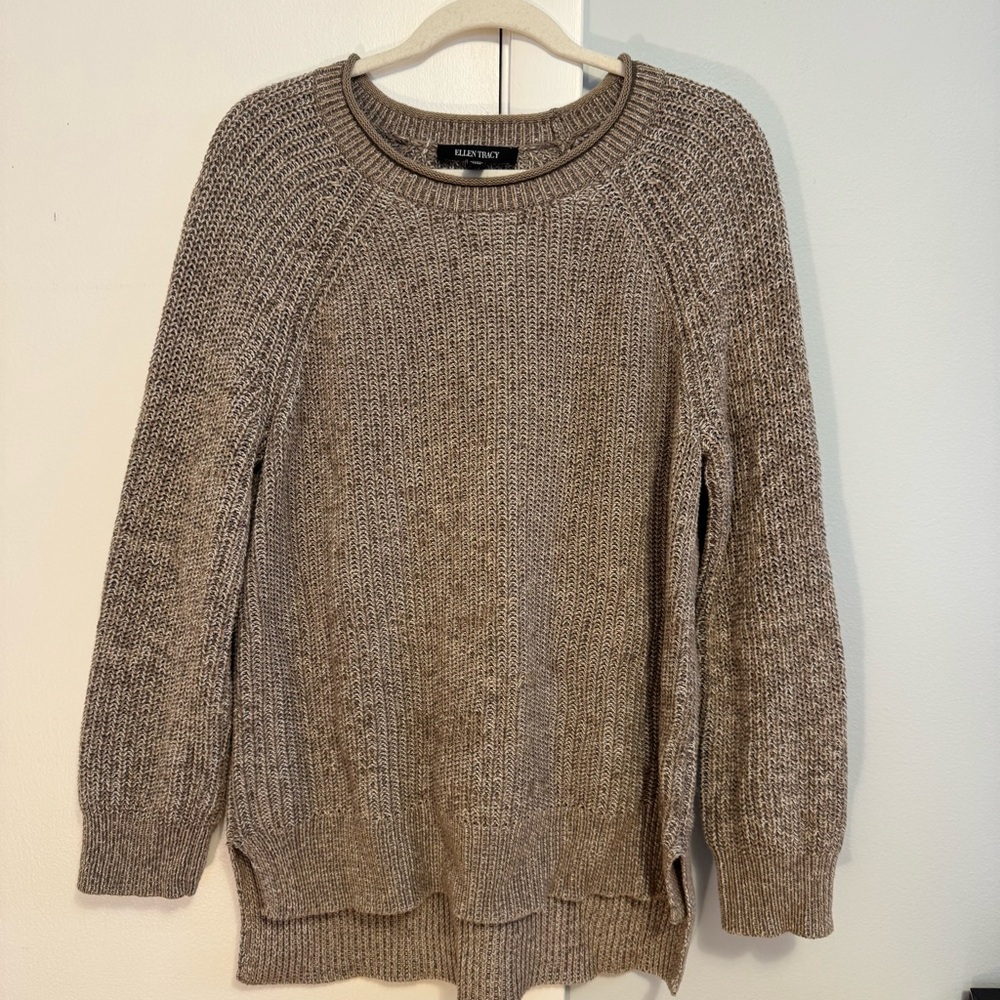 Ellen Tracy Heathered Oatmeal Knit Sweater. 90’s fall aesthetic.